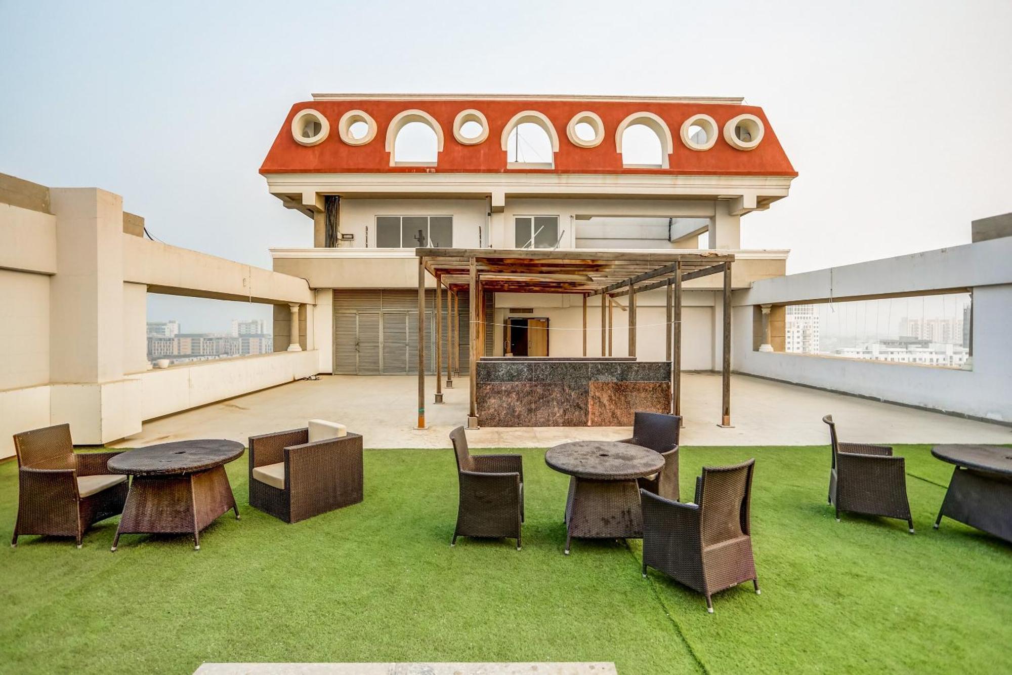 Collection O Limewood Stay Gurgaon Exteriör bild