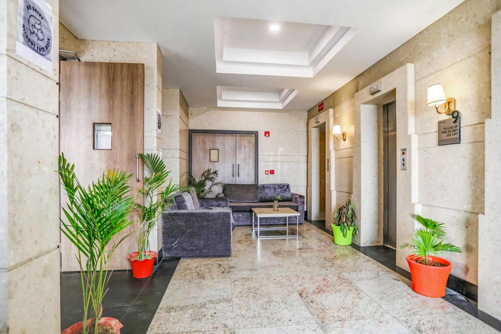 Collection O Limewood Stay Gurgaon Exteriör bild