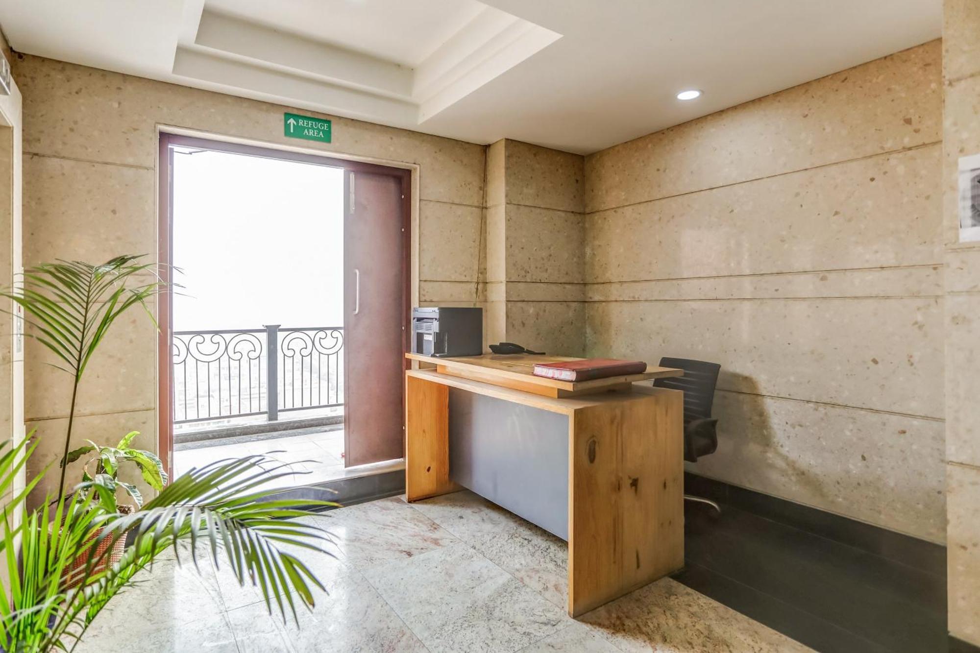 Collection O Limewood Stay Gurgaon Exteriör bild