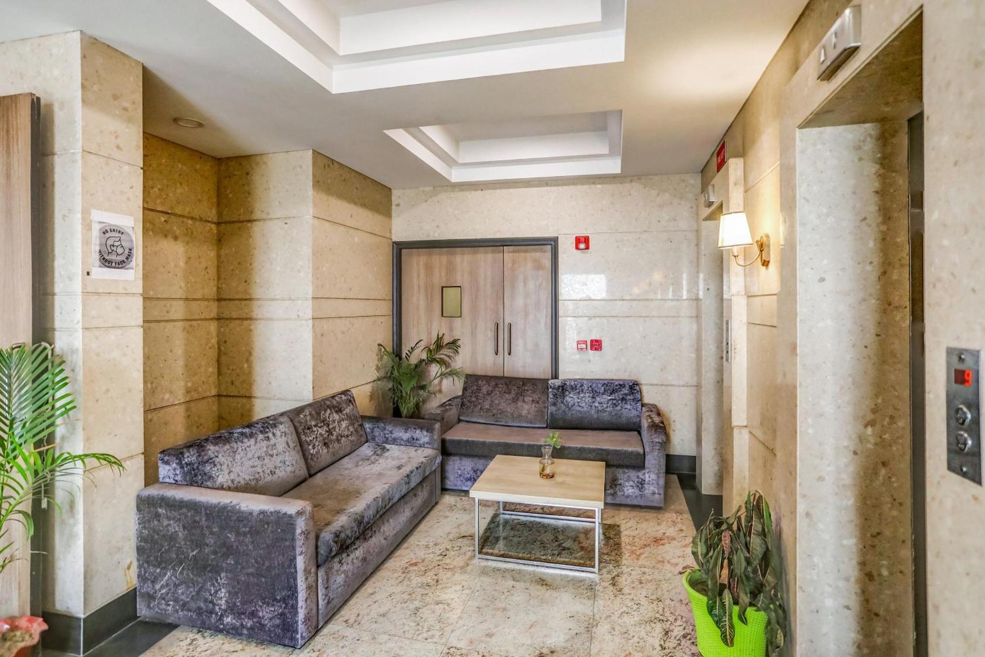 Collection O Limewood Stay Gurgaon Exteriör bild
