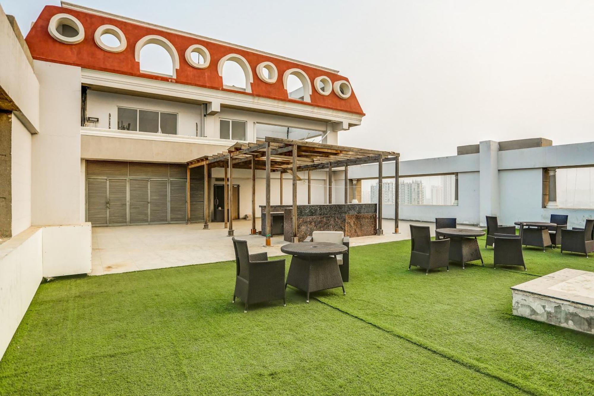 Collection O Limewood Stay Gurgaon Exteriör bild